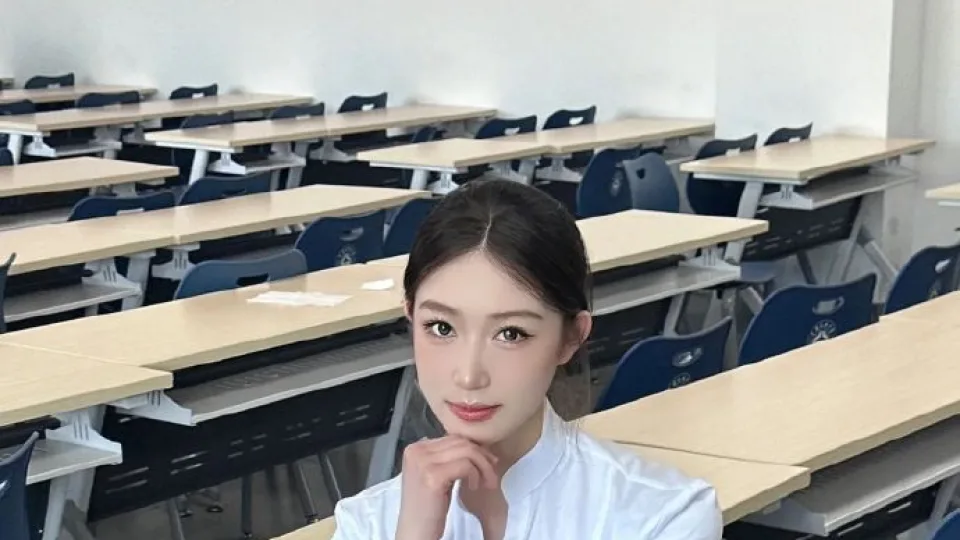 51吃瓜每日投稿、今日看料-首页入口、视频社区:画面信息密度视频观察|51吃瓜AI成人短剧播放预览封面